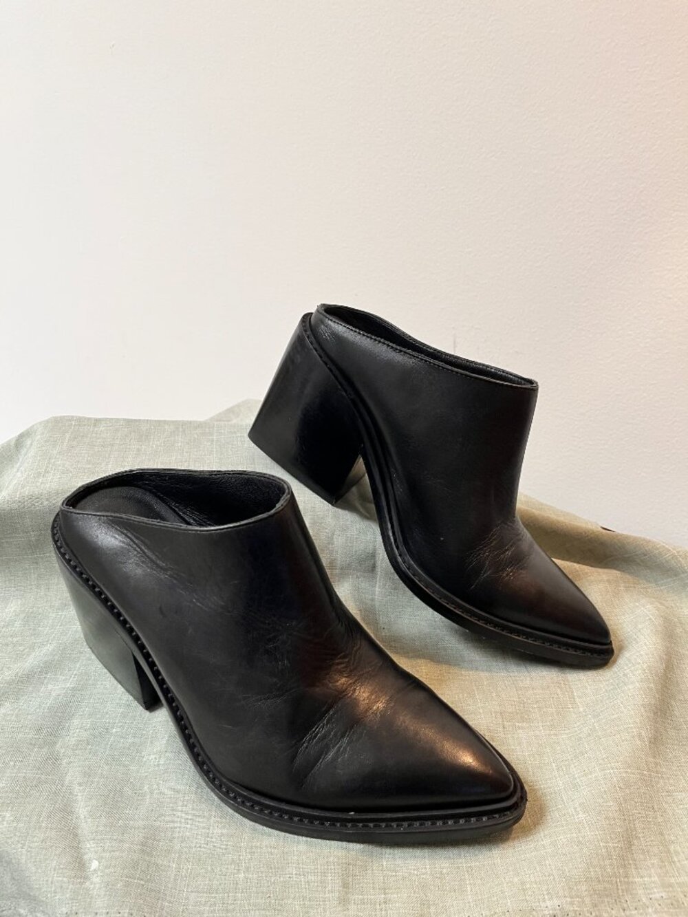 Helmut Lang Black Leather Architectural Block Heel Mules EU 38 - Picture 4 of 4
